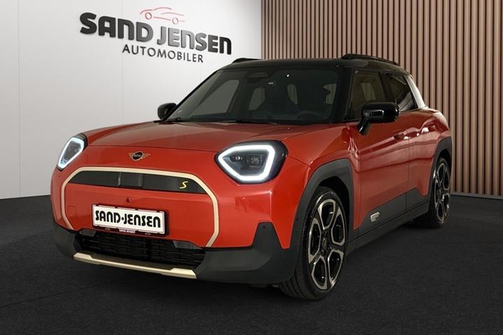 Rød Mini Aceman SE fra 2025 set udefra