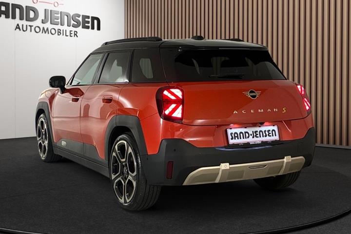 Rød Mini Aceman SE fra 2025