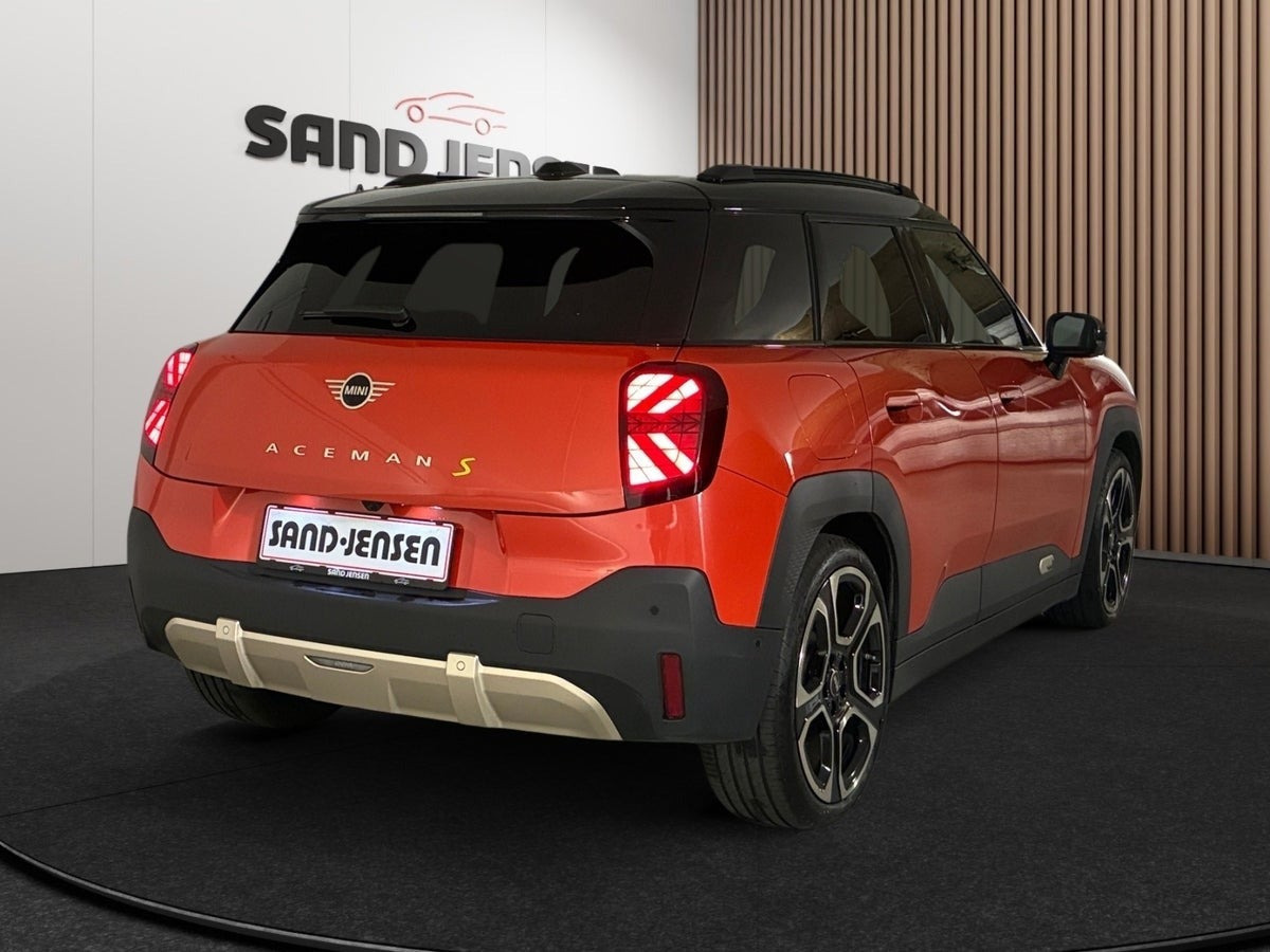 Rød Mini Aceman SE fra 2025