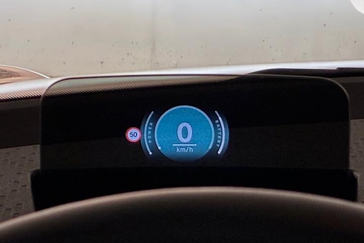 Rød Mini Aceman SE fra 2025