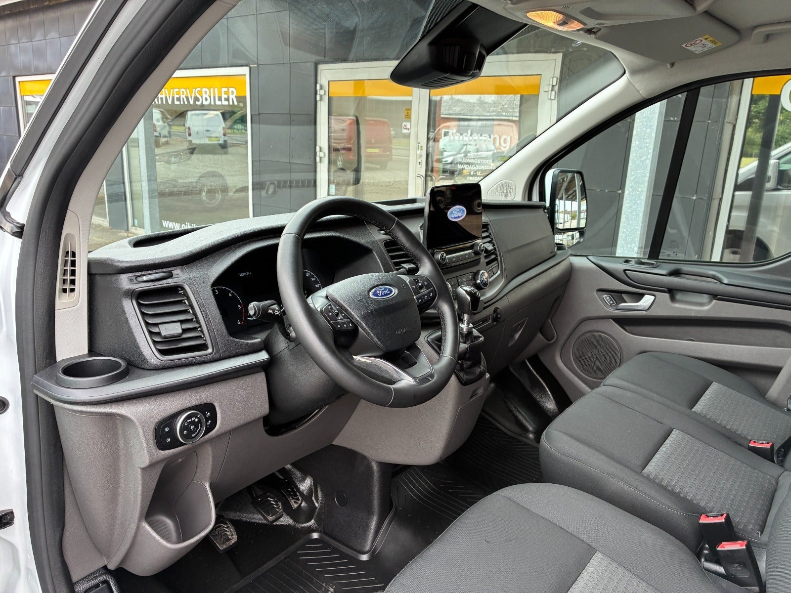 Hvid Ford Transit Custom 300 L1 fra 2023
