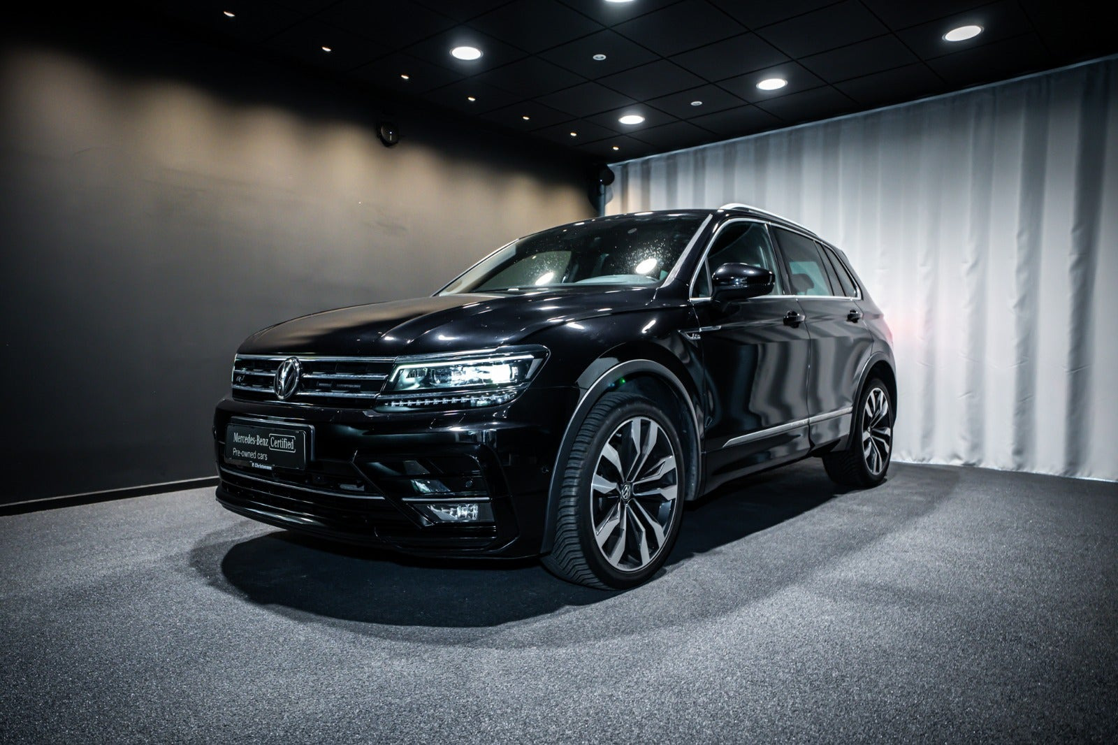 Sort VW Tiguan fra 2019