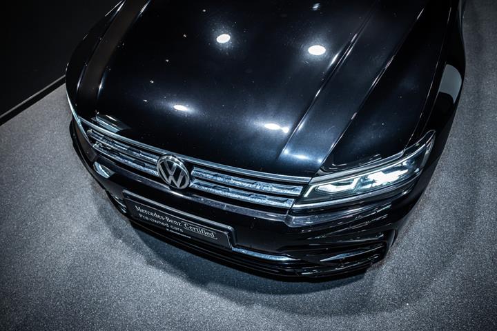 Sort VW Tiguan fra 2019