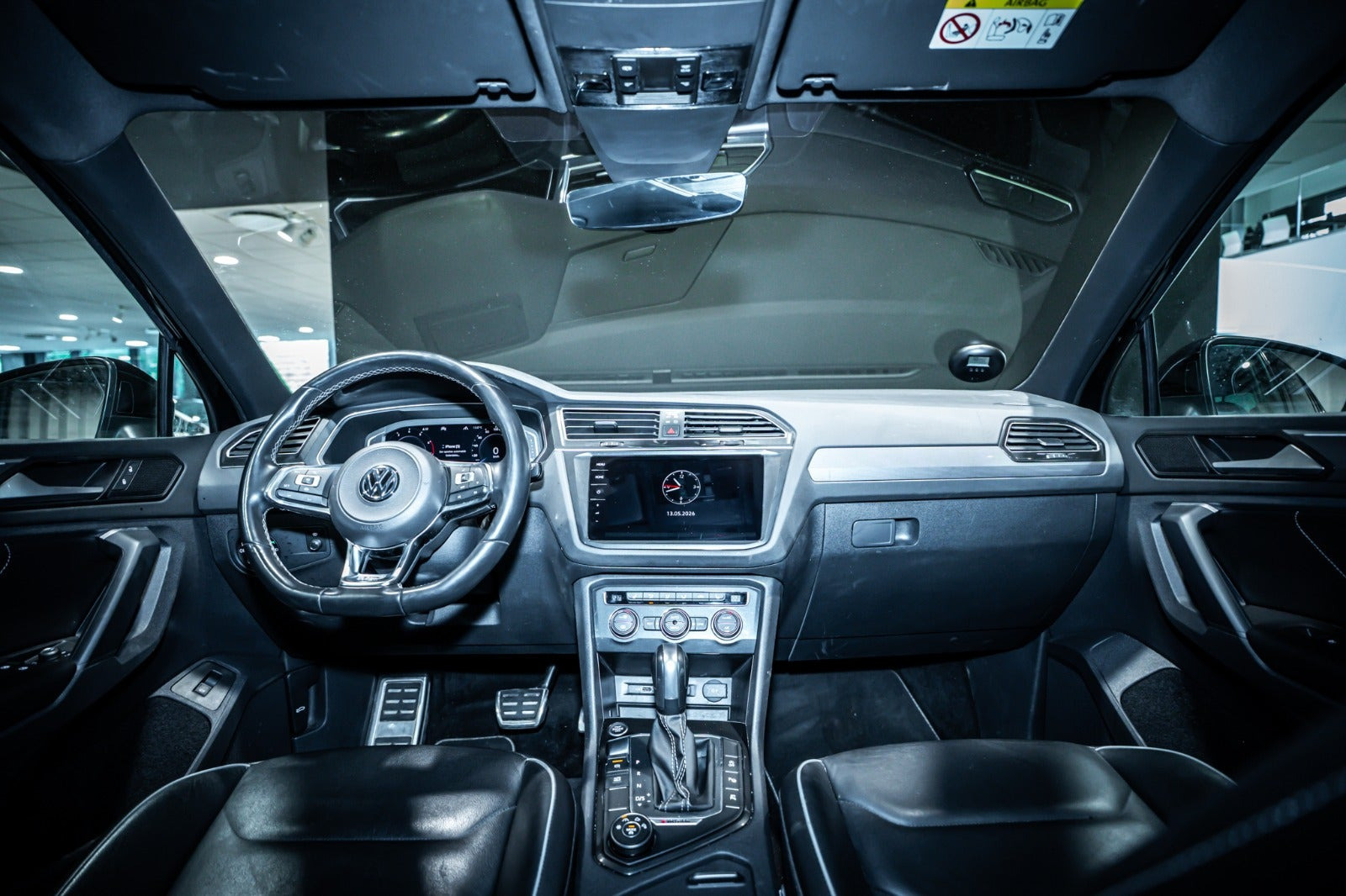 Sort VW Tiguan fra 2019