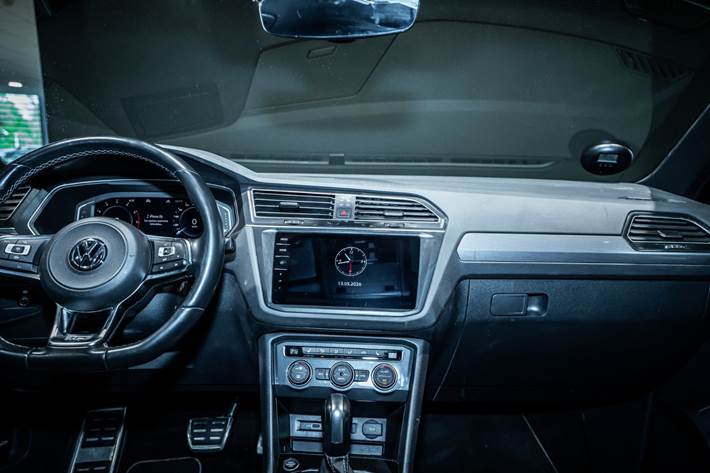 Sort VW Tiguan fra 2019