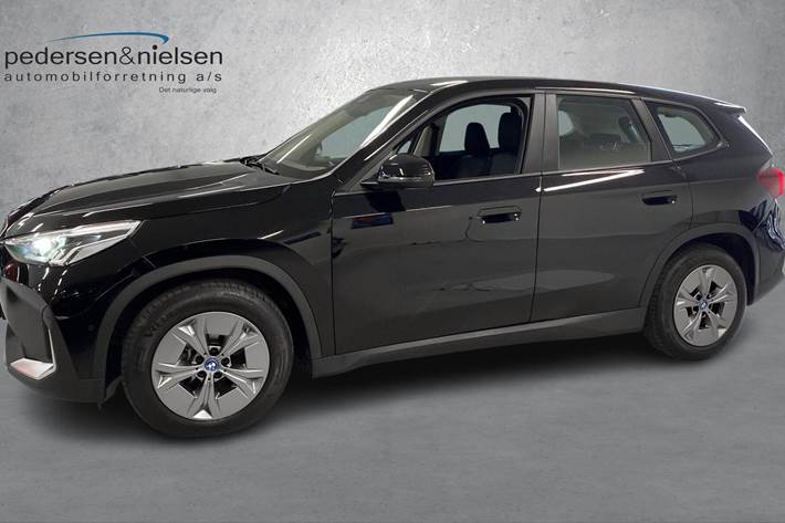 Sort BMW iX1 fra 2024