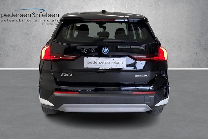 Sort BMW iX1 fra 2024
