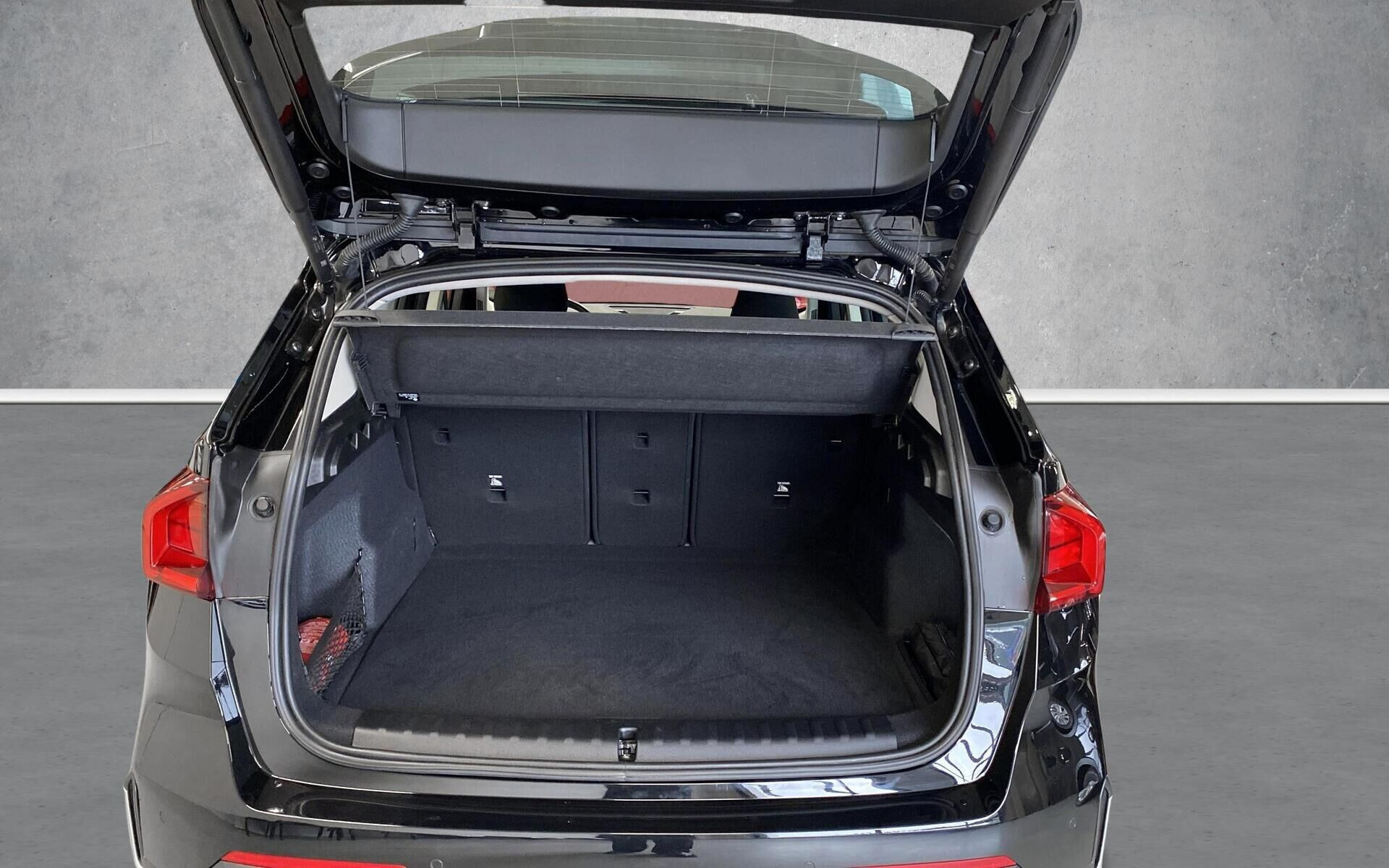 Sort BMW iX1 fra 2024