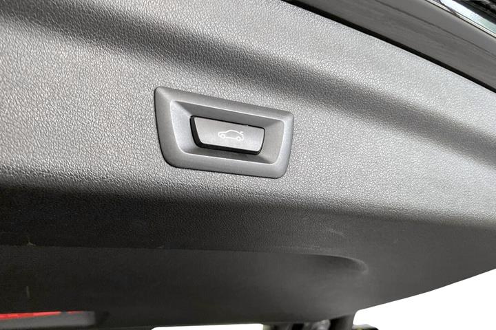 Sort BMW iX1 fra 2024