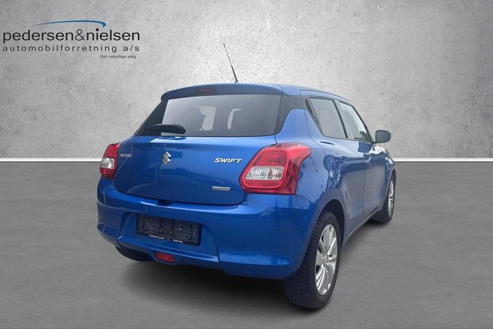 Blå Suzuki Swift fra 2020
