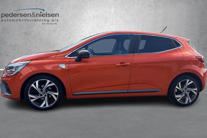 Orange Renault Clio fra 2020