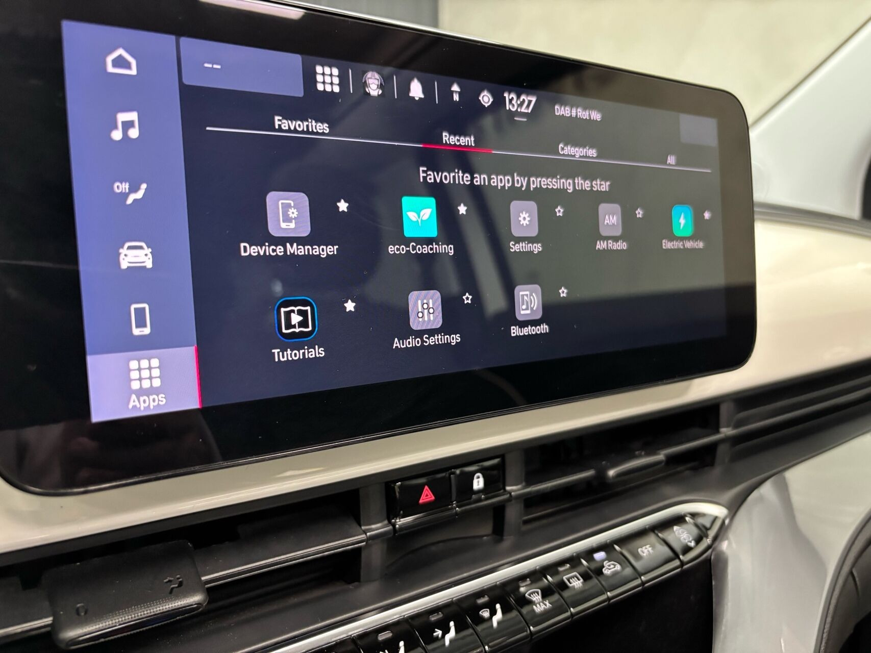 Hvid Fiat 500e fra 2023