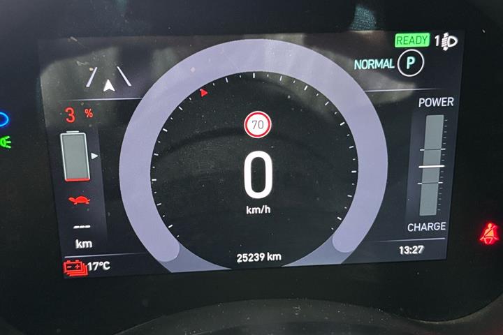 Hvid Fiat 500e fra 2023