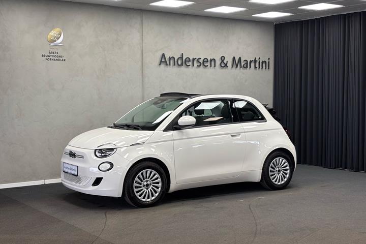 Hvid Fiat 500e fra 2023