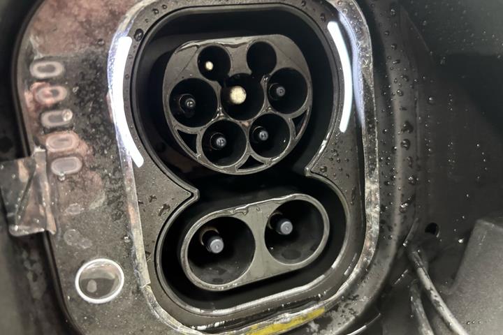 Hvid Fiat 500e fra 2023