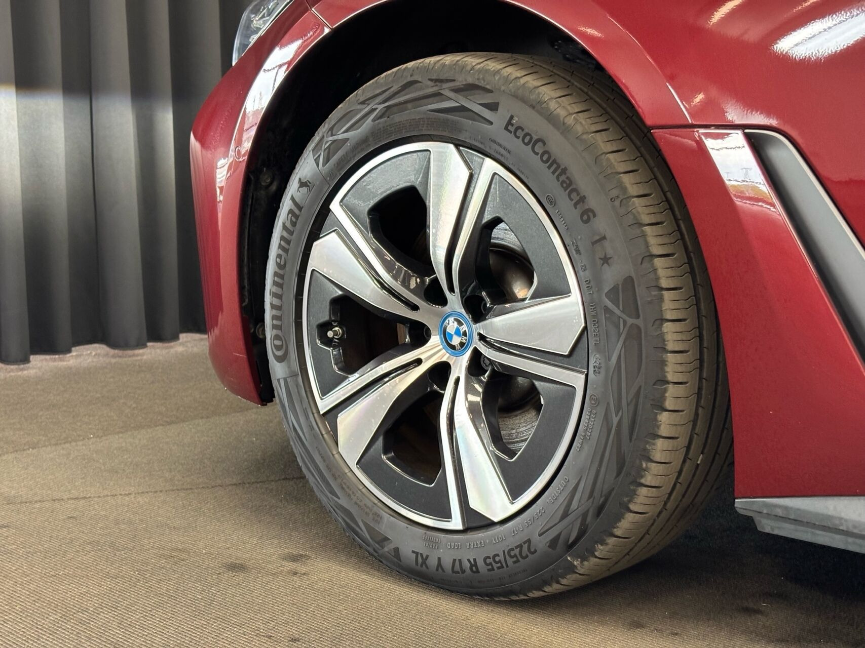 Rød BMW i4 fra 2023