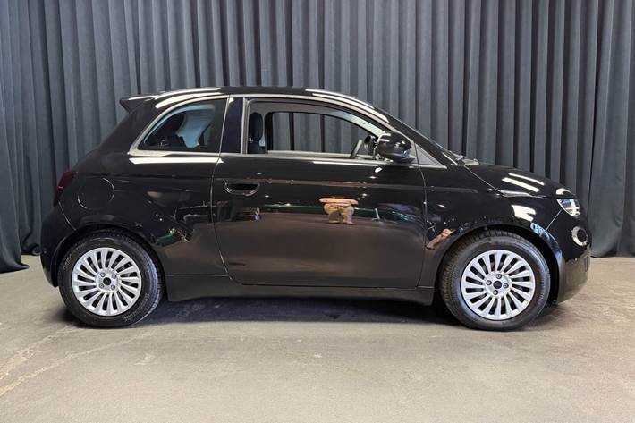Sort Fiat 500e fra 2023