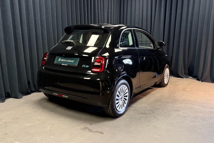 Sort Fiat 500e fra 2023