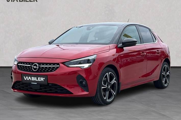 Rød Opel Corsa fra 2023 set udefra