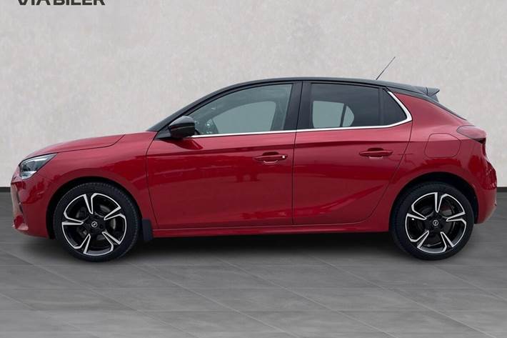 Rød Opel Corsa fra 2023