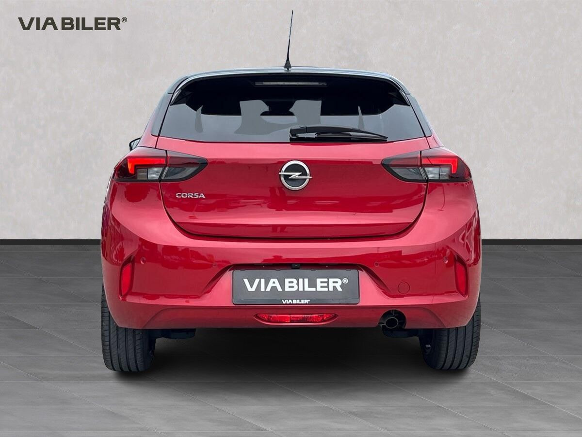 Rød Opel Corsa fra 2023