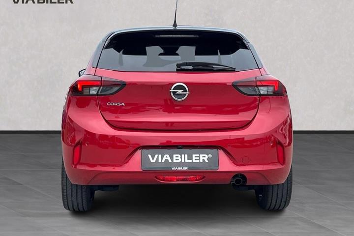 Rød Opel Corsa fra 2023