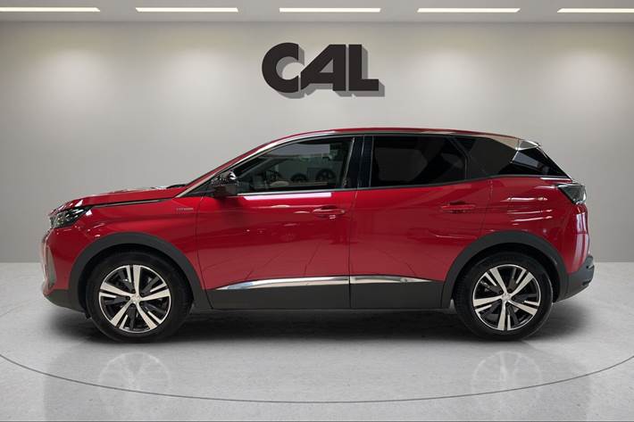 Rød Peugeot 3008 fra 2022