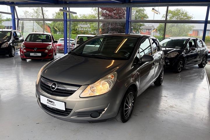 undefined Opel Corsa fra 2010 set udefra