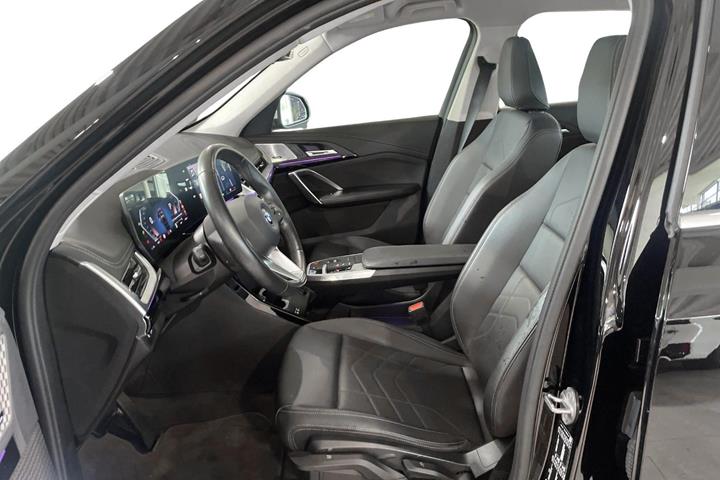 Sort BMW iX1 fra 2024