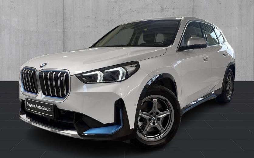 BMW iX1 xDrive30 X-Line