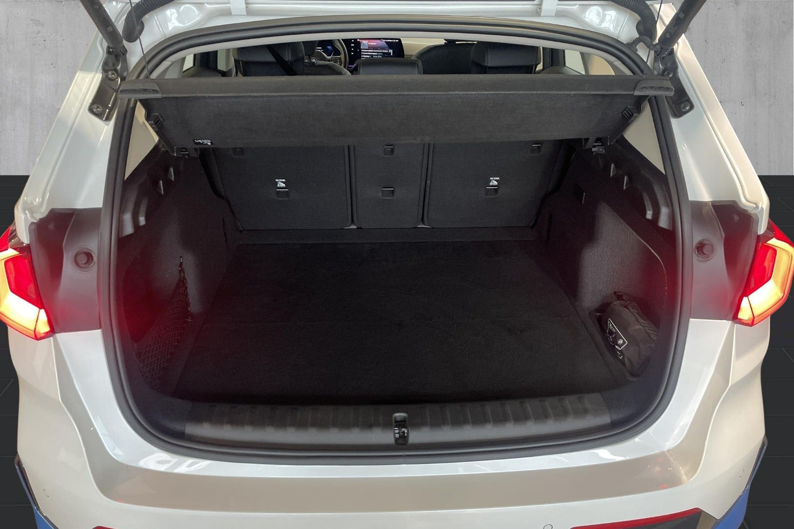 Hvid BMW iX1 fra 2023