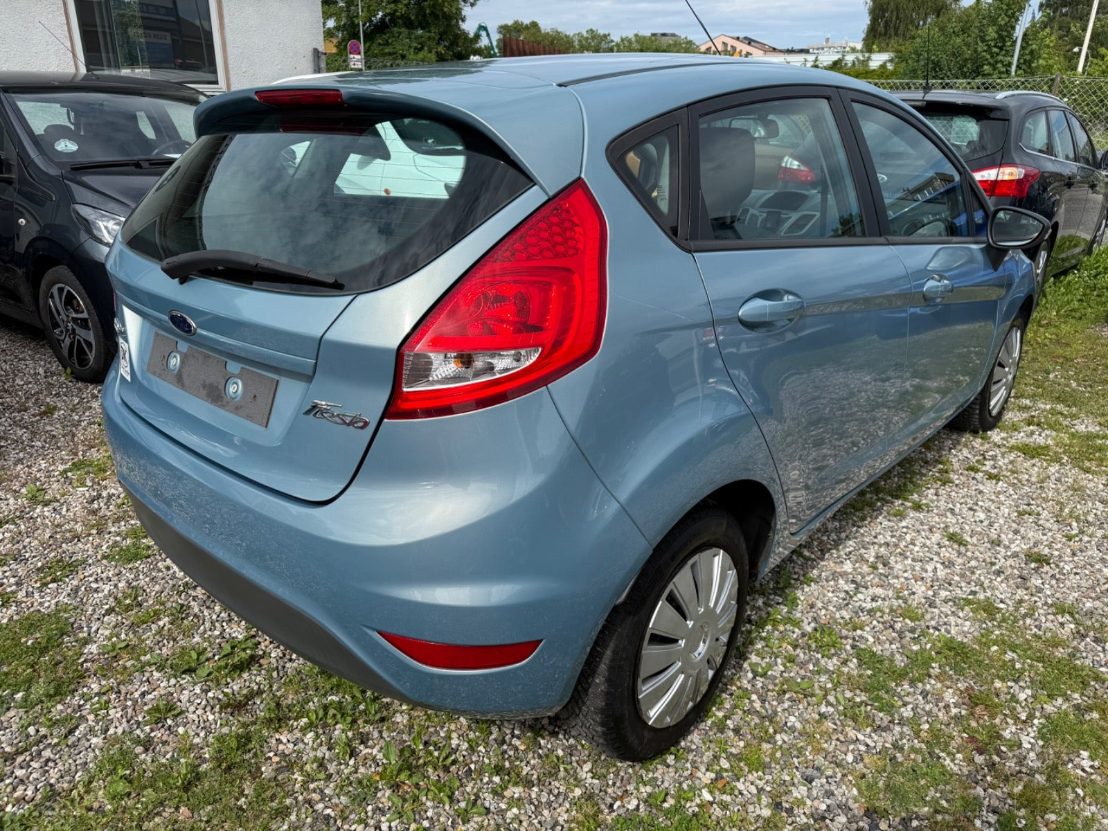 Blå Ford Fiesta fra 2009
