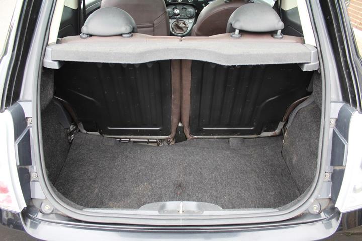 Sort Fiat 500 fra 2008