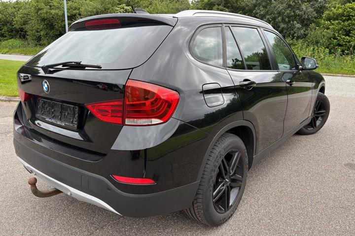 Sort BMW X1 fra 2015