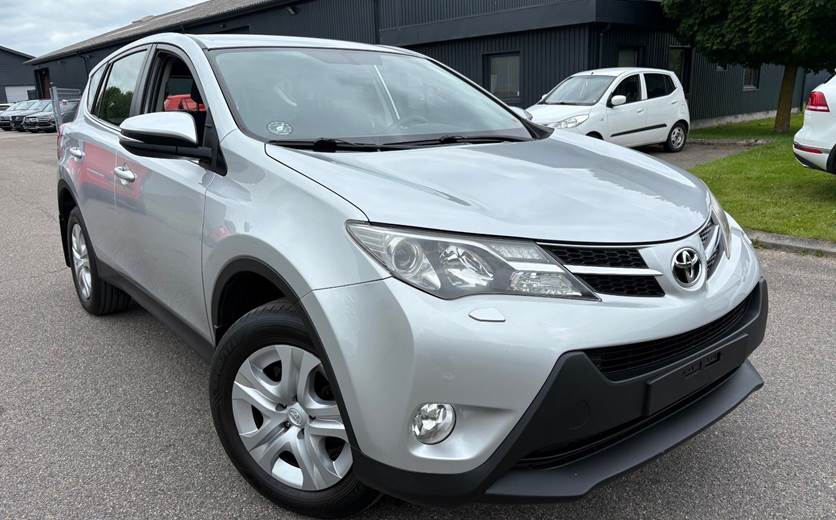 Toyota RAV4 2,0 D-4D T2 Van