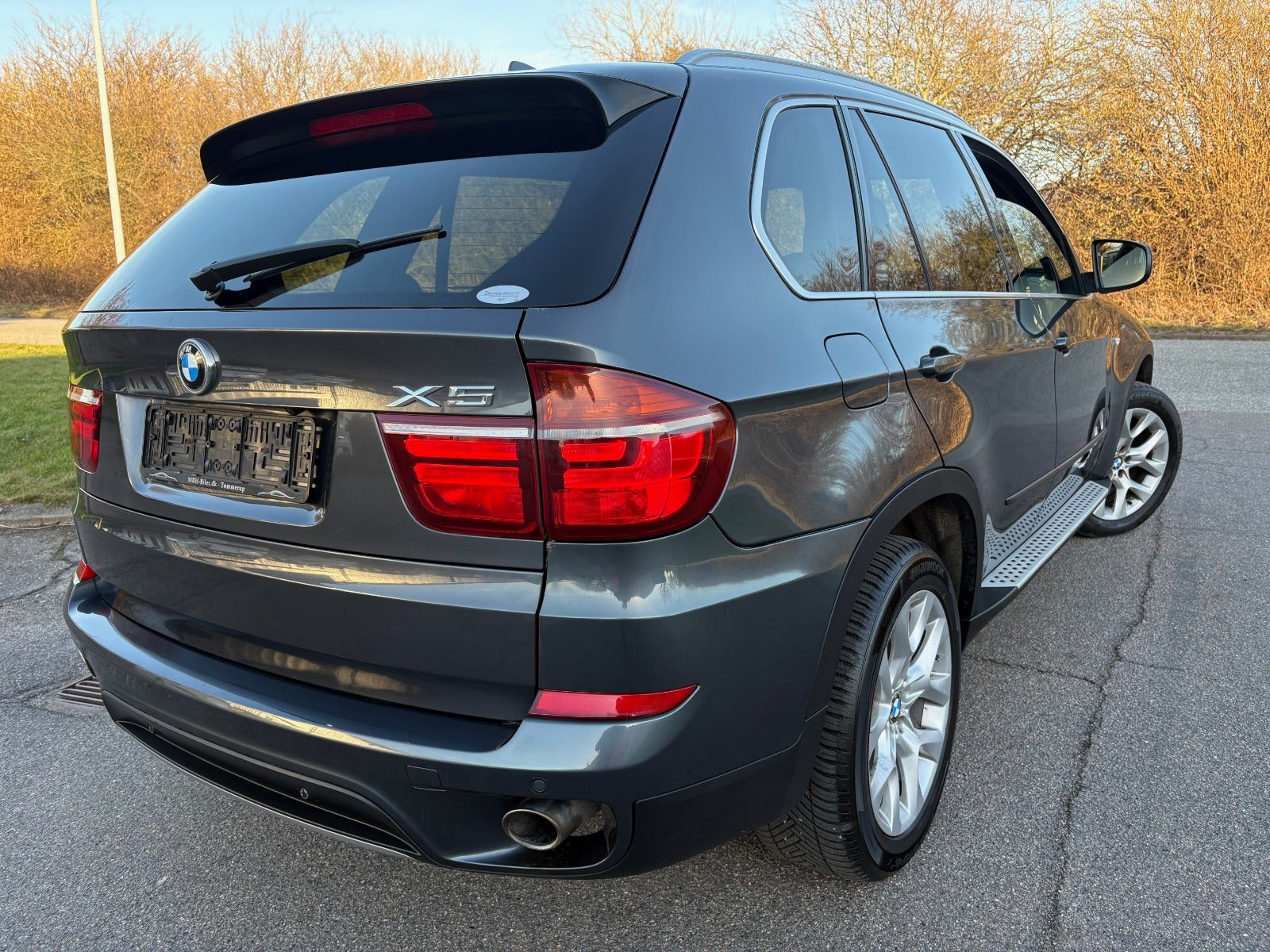 Grå BMW X5 fra 2012
