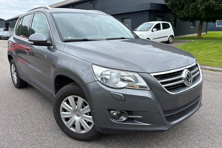 Grå VW Tiguan fra 2011