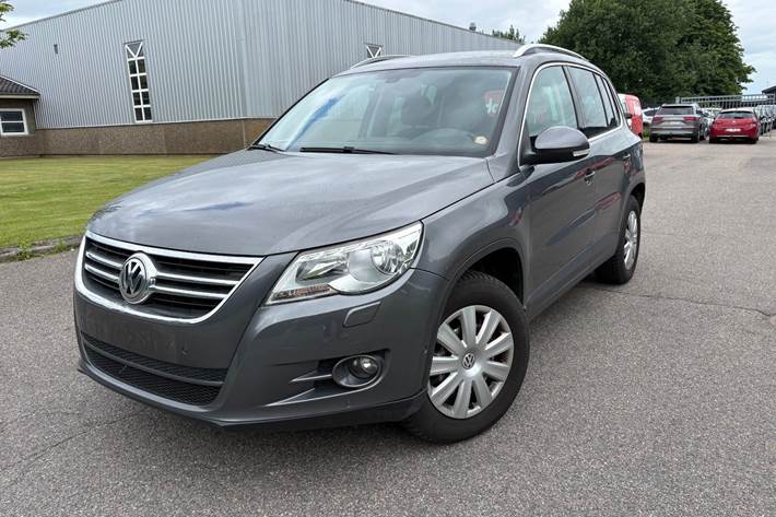 Grå VW Tiguan fra 2011