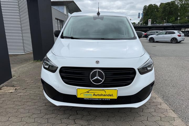 Hvid Mercedes eCitan fra 2023