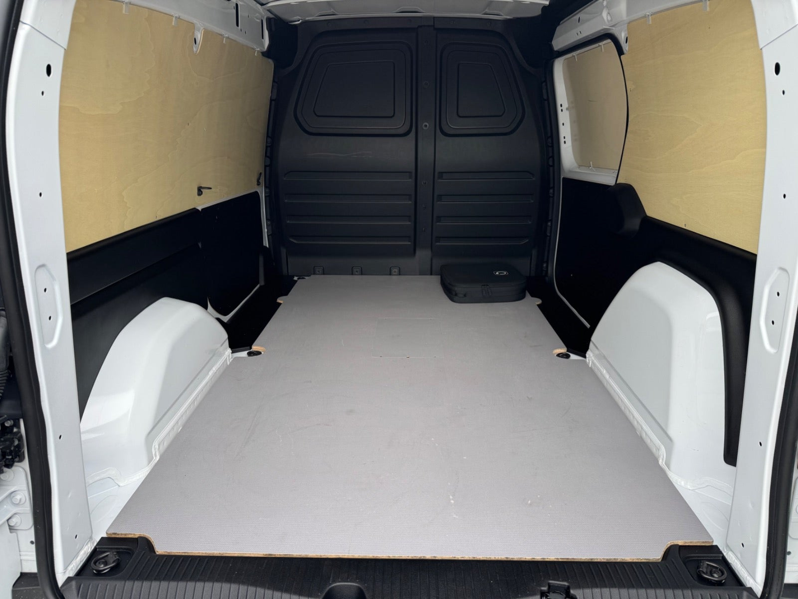 Hvid Mercedes eCitan fra 2023