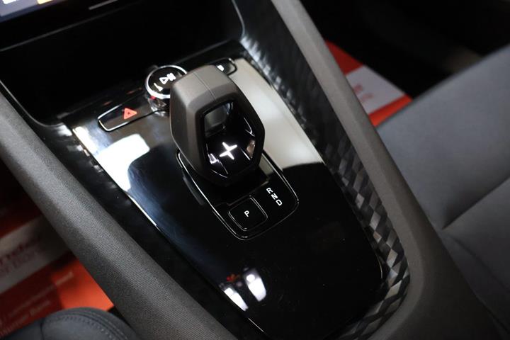 Sort Polestar 2 fra 2023
