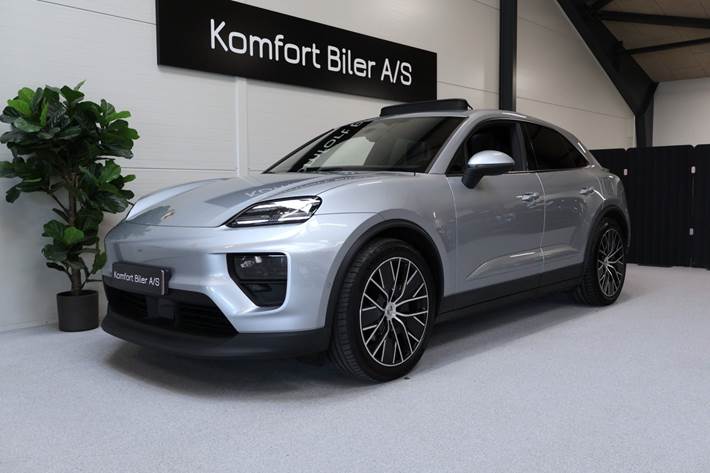 Sølv Porsche Macan fra 2025
