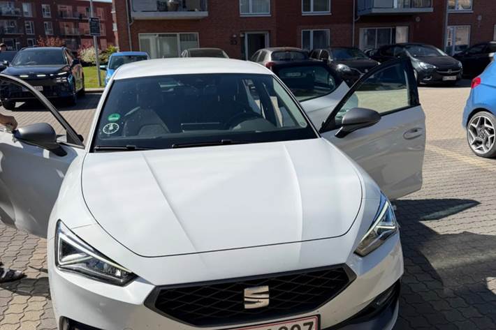 Hvid Seat Leon fra 2020