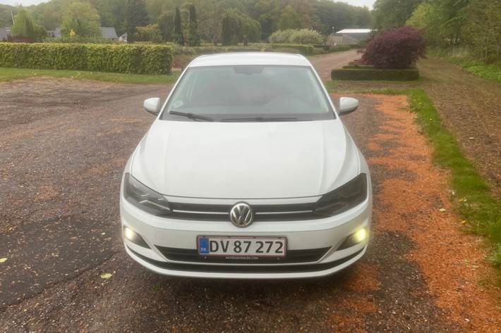 Hvid VW Polo fra 2020
