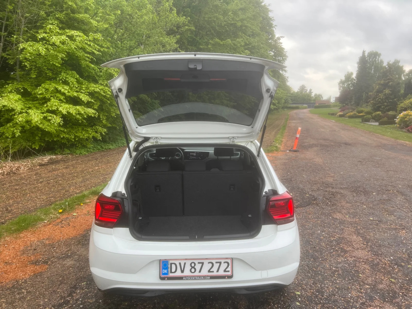 Hvid VW Polo fra 2020