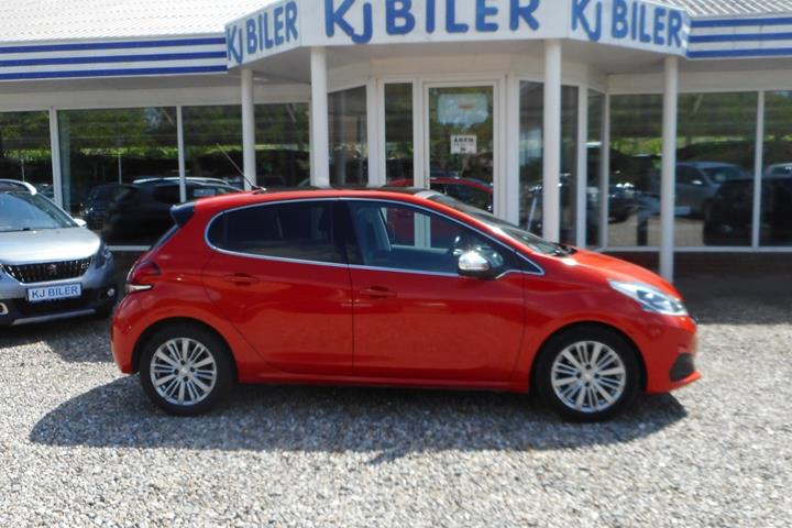 undefined Peugeot 208 fra 2017