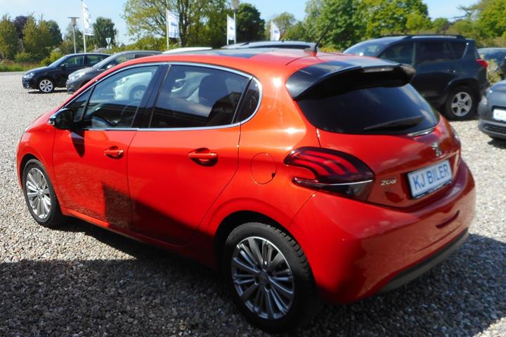undefined Peugeot 208 fra 2017
