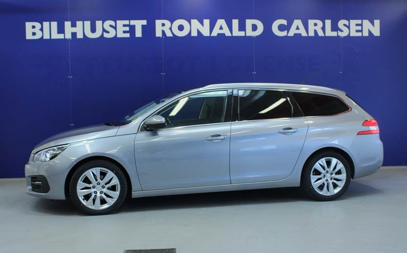 Peugeot 308 1,5 BlueHDi 130 Selection Sky SW