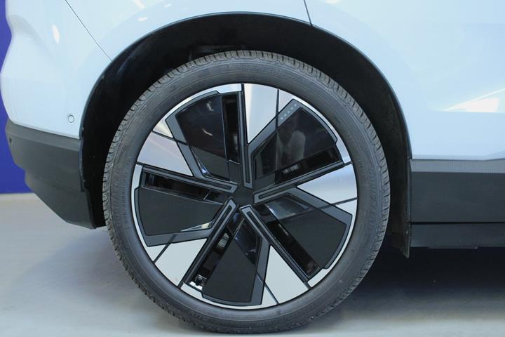 Blå Volvo EX30 fra 2024