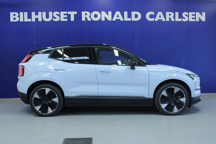 Blå Volvo EX30 fra 2024